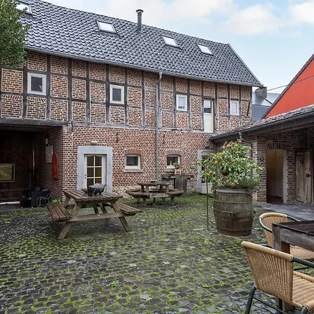 Authentic In 公寓 *